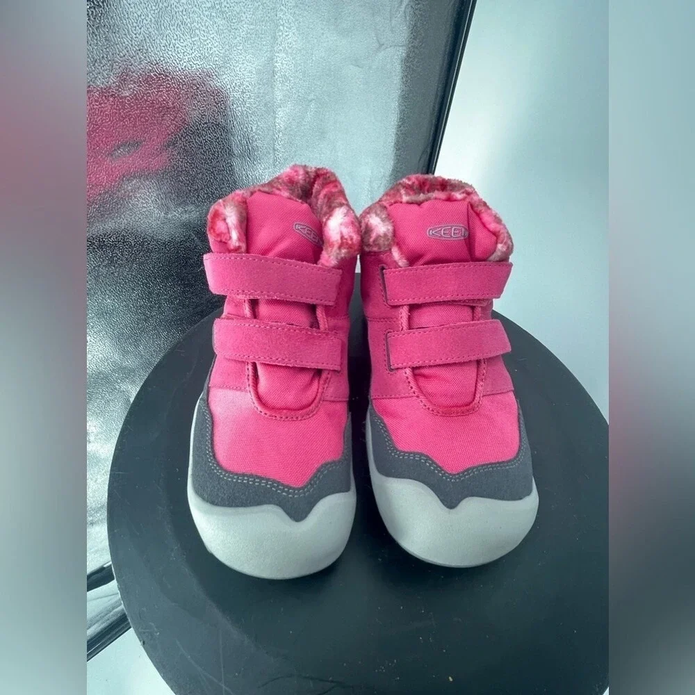 New Keen girls boots size 4‎ Kids pink and gray